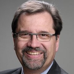 PD Dr. Friedrich H.  Moll