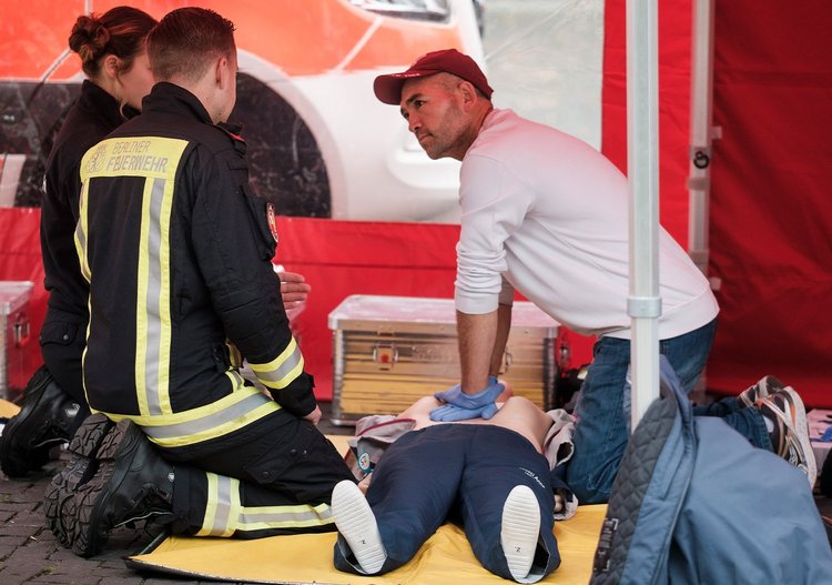 „World Restart a Heart Day”