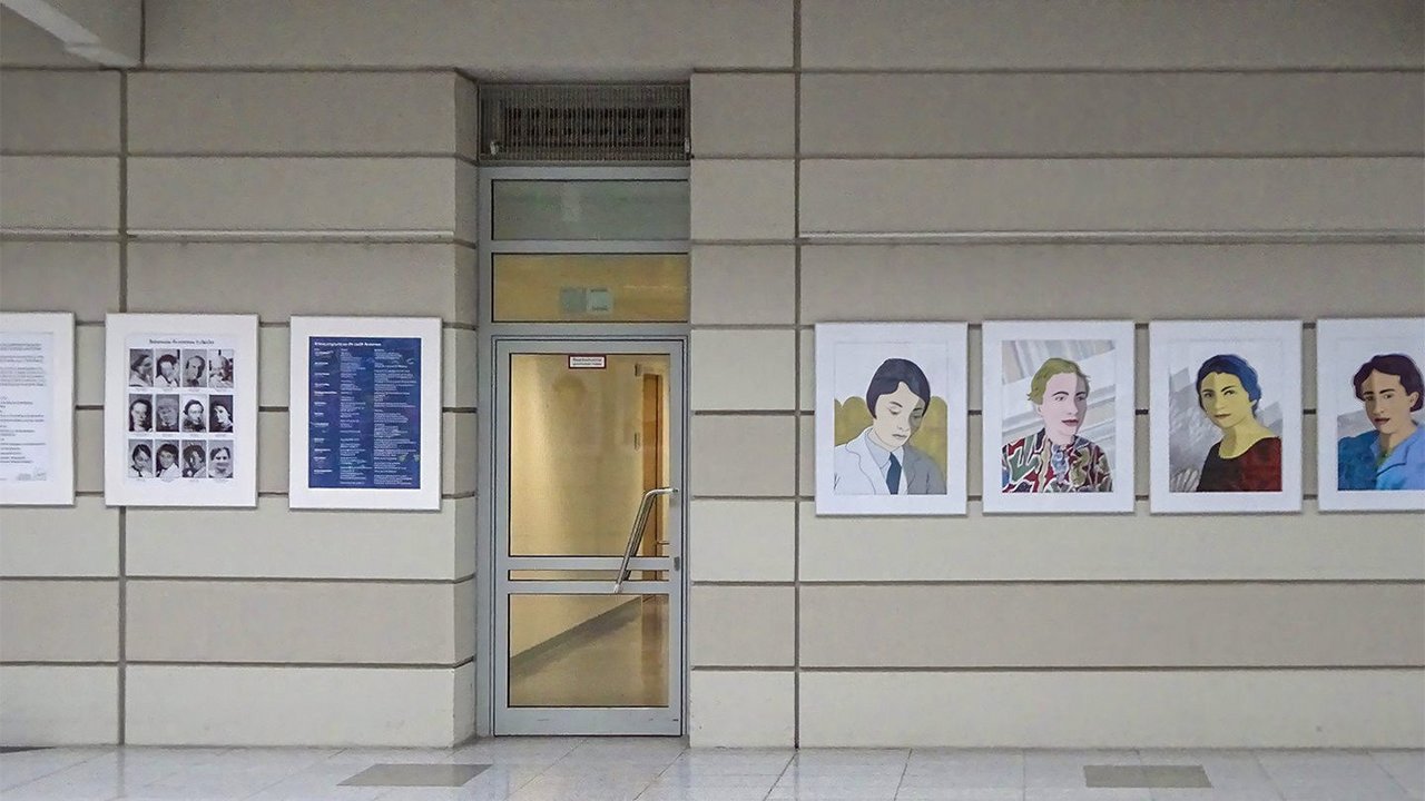 Bilder der Ausstellung "Bekannte Ärztinnen in Berlin"