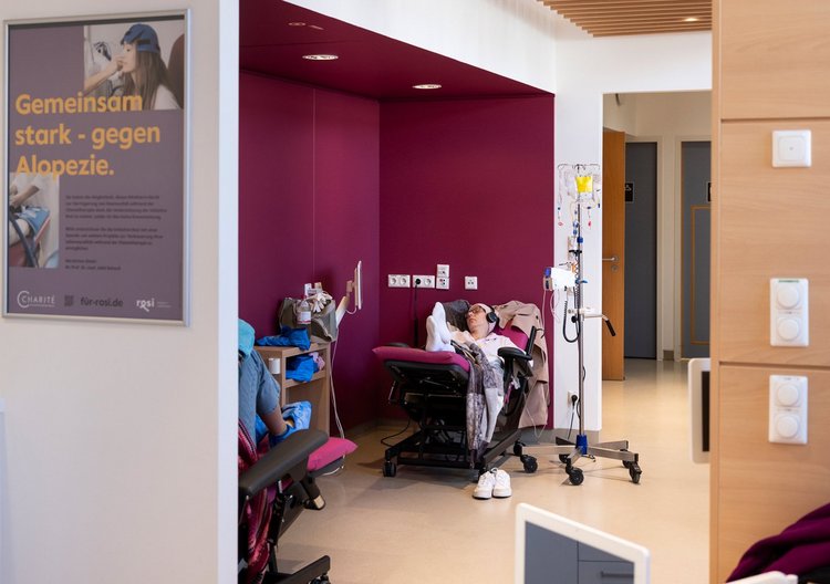 Initiative Rosi – umgestaltete Chemoambulanz in der Frauenklinik der Charité – Universitätsmedizin Berlin