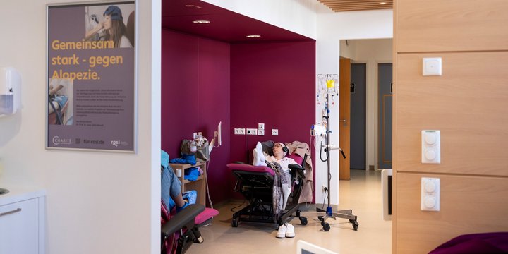 Initiative Rosi – umgestaltete Chemoambulanz in der Frauenklinik der Charité – Universitätsmedizin Berlin
